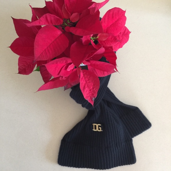 DOLCE & GABBANA Black Cashmere Scarf - Picture 7 of 8